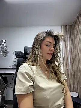 alicee16 online show from May 19, 2026, 1:56 am