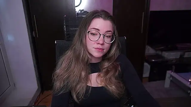 RemyCute online show from June 19, 2026, 1:06 pm