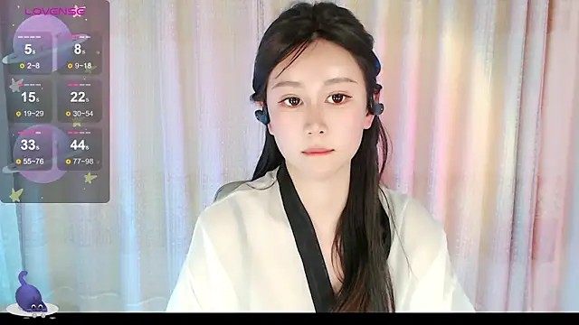 Snapshot of Aimee-520 chatting on March 24, 2026, 1:44 pm Aimee-520 online show from March 24, 2026, 1:44 pm