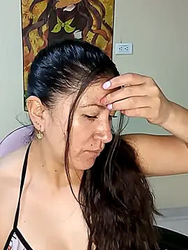 nammy  dirtyhott online show from December 4, 2025, 1:21 pm