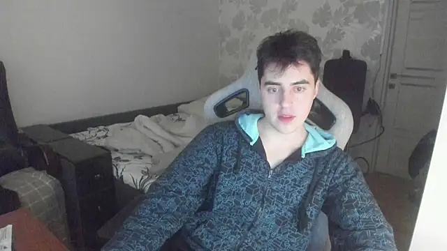 Snapshot of Knuckles17 chatting on January 7, 2026, 8:41 am Knuckles17 online show from January 7, 2026, 8:41 am