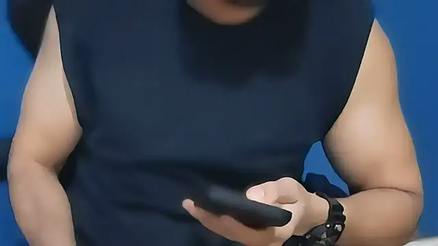 Snapshot of ElmaCannon chatting on March 2, 2025, 12:03 pm ElmaCannon online show from March 2, 2025, 12:03 pm