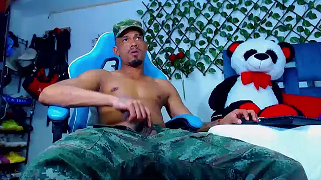 black latin23cm online show from October 19, 2025, 9:17 pm