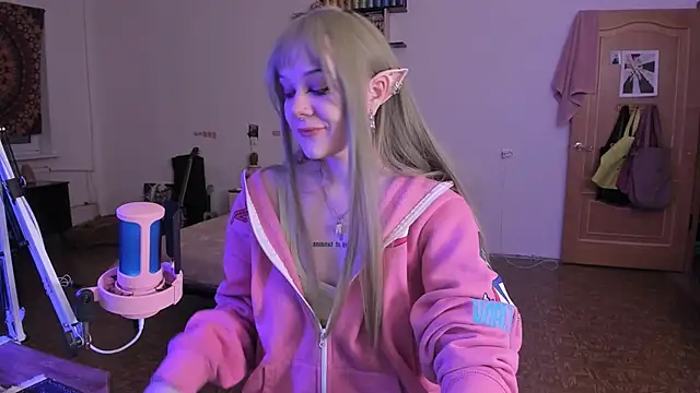 Snapshot of cyber_whore_ chatting on October 15, 2025, 2:58 pm cyber whore online show from October 15, 2025, 2:58 pm