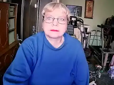 LOLA8888 online show from November 22, 2025, 1:43 pm