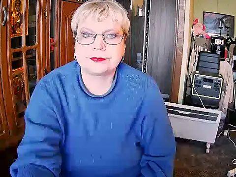 LOLA8888 online show from November 3, 2025, 11:58 am