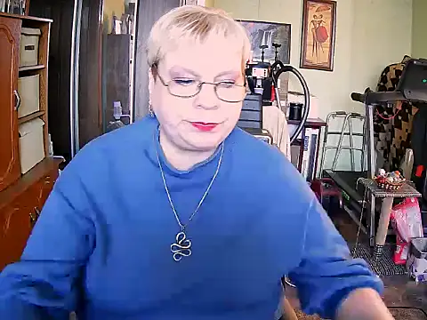 LOLA8888 online show from October 13, 2025, 11:01 am