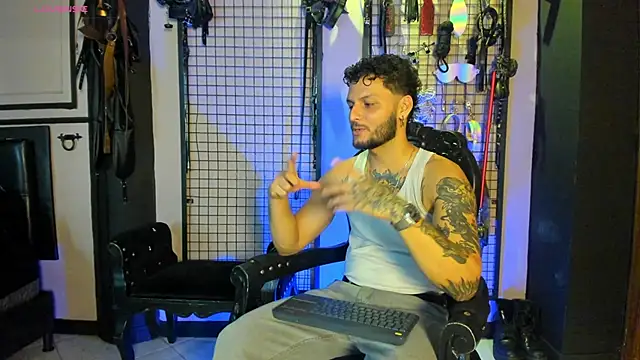 Twisted Fantasy online show from November 8, 2025, 5:22 am