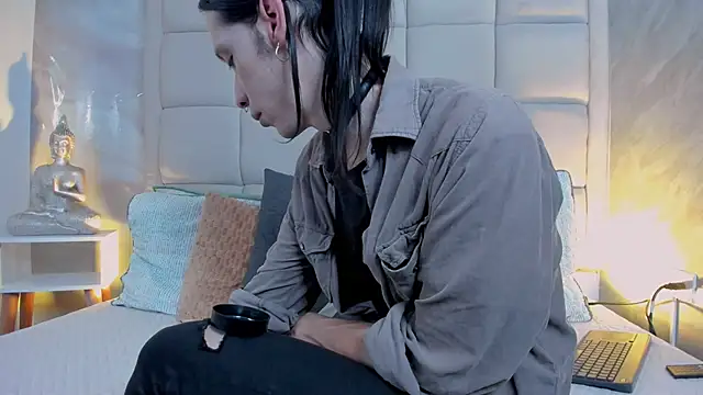 Hecatee 77 online show from November 22, 2025, 8:08 pm