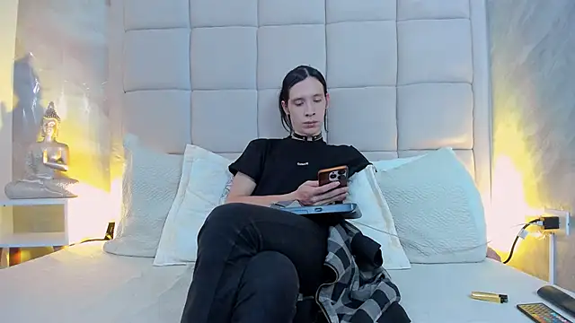 Hecatee 77 online show from October 22, 2025, 7:35 pm