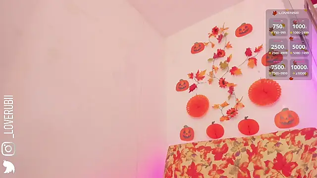 loverubii online show from October 29, 2025, 1:26 am