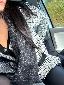 Asiantinaxh online show from December 1, 2025, 10:05 am