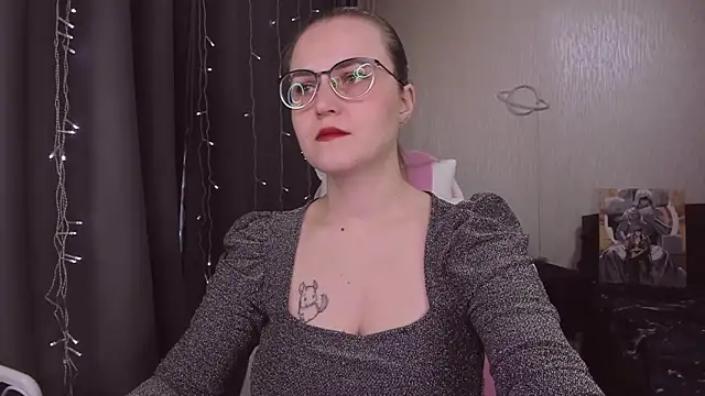 MissBrightShine online show from January 12, 2026, 10:33 am