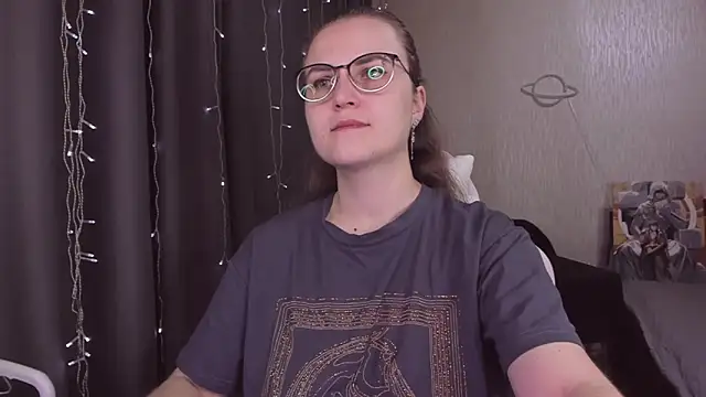 MissBrightShine online show from November 2, 2025, 5:45 am