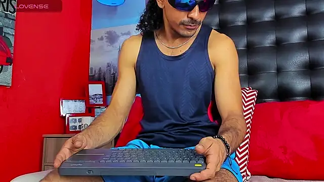 steffanxxll online show from March 12, 2026, 9:41 pm