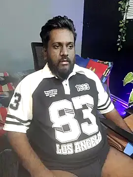 Rayansmith  online show from October 13, 2025, 9:27 pm