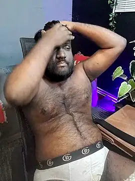 Rayansmith  online show from October 25, 2025, 10:21 pm