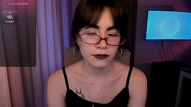 Snapshot of _selectrra chatting on January 31, 2025, 11:46 am selectrra online show from January 31, 2025, 11:46 am