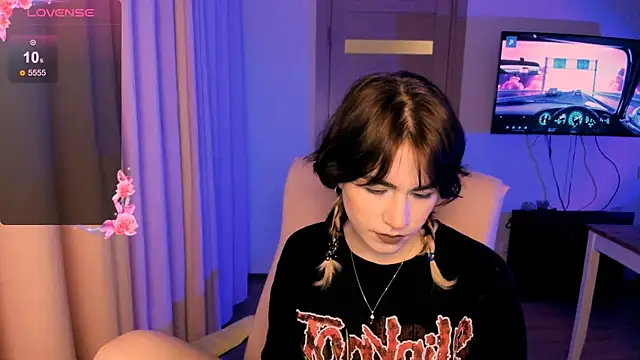 Snapshot of _selectrra chatting on December 19, 2024, 3:41 pm selectrra online show from December 19, 2024, 3:41 pm