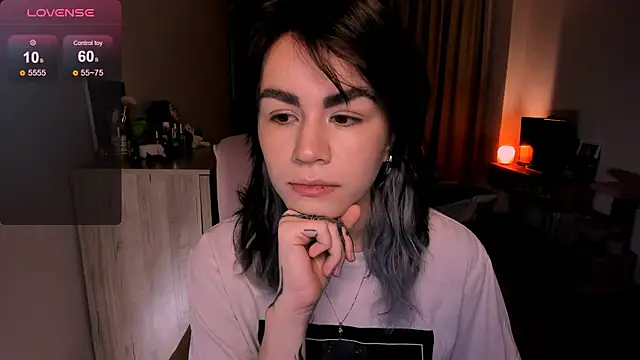 Snapshot of _selectrra chatting on February 18, 2025, 11:55 am selectrra online show from February 18, 2025, 11:55 am