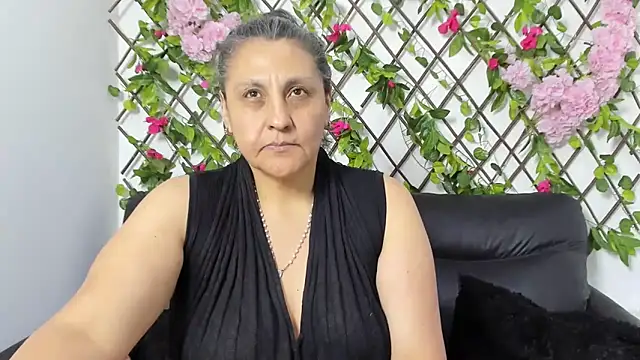 merlyna goldens online show from December 5, 2025, 1:38 am