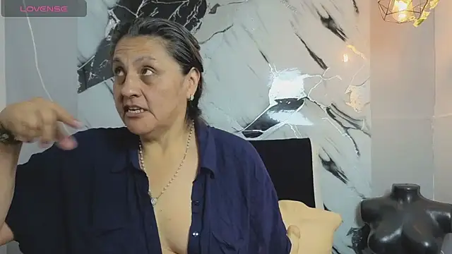 merlyna goldens online show from October 16, 2025, 12:08 am