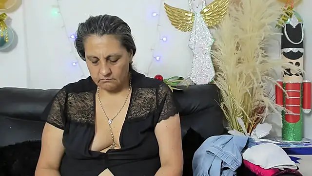 merlyna goldens online show from December 15, 2025, 11:20 pm