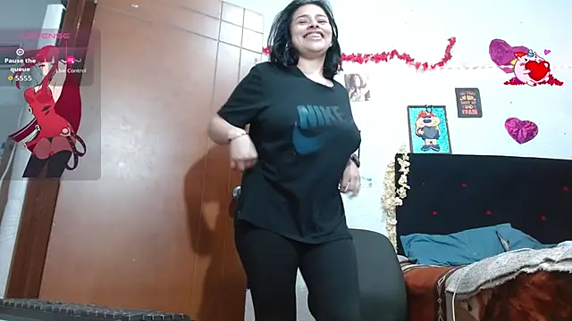 Saray extrovert  online show from November 1, 2025, 5:57 am