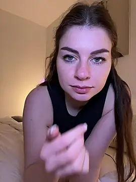 EllyNora online show from February 5, 2025, 8:46 pm