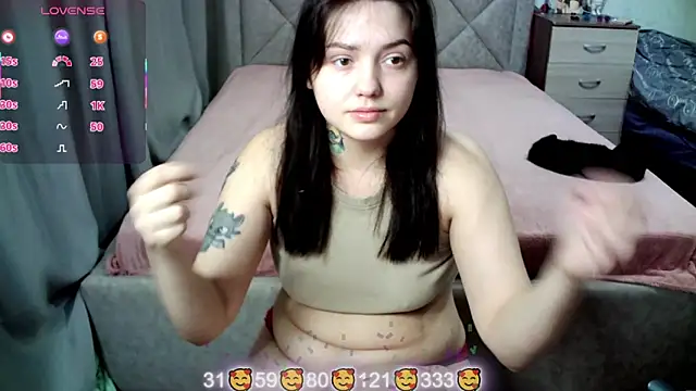 juliettkalen online show from February 25, 2026, 2:56 am