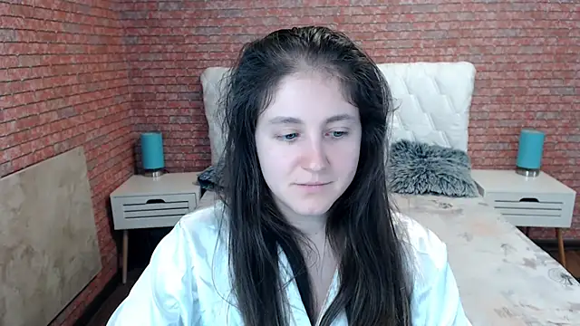 Snapshot of Holliy_Cooper chatting on June 5, 2026, 10:10 am Holliy Cooper online show from June 5, 2026, 10:10 am