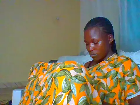 Snapshot of prettychic5 chatting on April 23, 2026, 3:13 pm prettychic5 online show from April 23, 2026, 3:13 pm