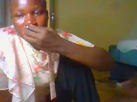 Snapshot of prettychic5 chatting on May 22, 2026, 4:38 pm prettychic5 online show from May 22, 2026, 4:38 pm
