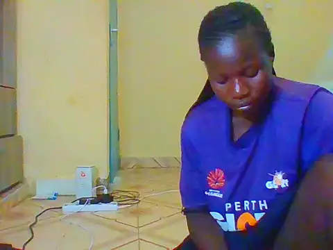 Snapshot of prettychic5 chatting on March 20, 2026, 7:42 am prettychic5 online show from March 20, 2026, 7:42 am