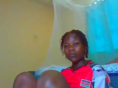 Snapshot of prettychic5 chatting on May 11, 2026, 6:59 am prettychic5 online show from May 11, 2026, 6:59 am