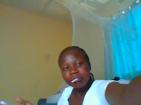 Snapshot of prettychic5 chatting on April 14, 2026, 2:55 pm prettychic5 online show from April 14, 2026, 2:55 pm