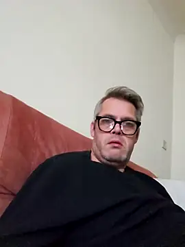 adriaan1975 online show from October 1, 2025, 7:57 am