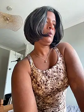 Snapshot of RoseMelanie chatting on May 18, 2026, 12:54 pm RoseMelanie online show from May 18, 2026, 12:54 pm