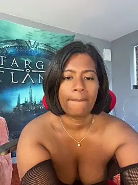 Snapshot of RoseMelanie chatting on May 31, 2026, 6:52 am RoseMelanie online show from May 31, 2026, 6:52 am