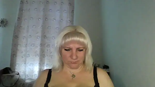 MeilomaWesa online show from November 16, 2025, 10:53 am