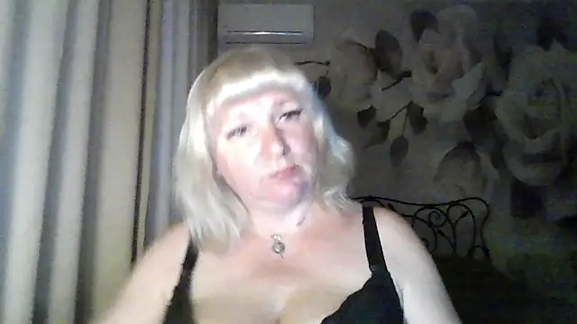 Snapshot of MeilomaWesa chatting on June 8, 2026, 4:29 pm MeilomaWesa online show from June 8, 2026, 4:29 pm