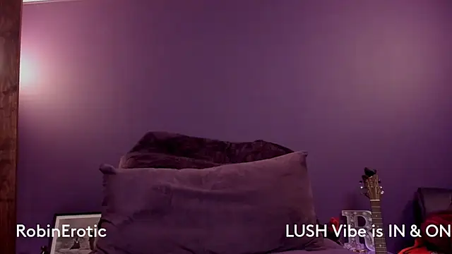 RobinEroticXO online show from February 28, 2025, 4:10 am