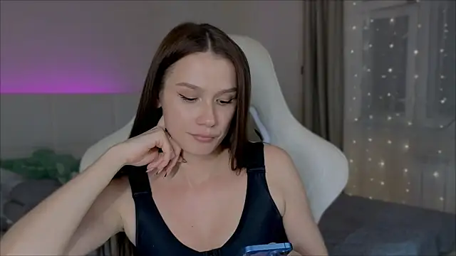 Madi soon online show from October 7, 2025, 6:20 pm