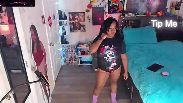 temptressbeauty24 online show from October 30, 2025, 3:27 am