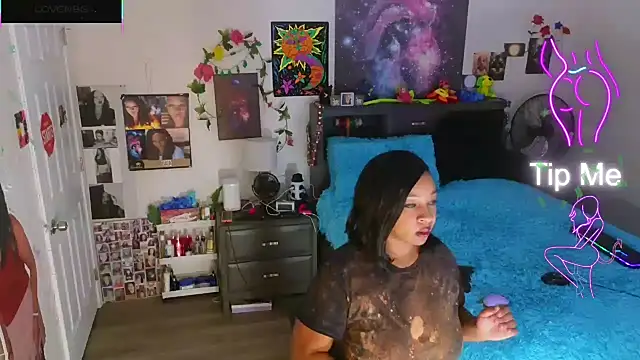 temptressbeauty24 online show from October 22, 2025, 3:06 am