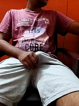 Snapshot of mrshine chatting on February 13, 2025, 4:50 pm mrshine online show from February 13, 2025, 4:50 pm