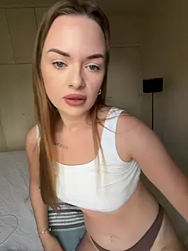 ElenaRebelle online show from May 4, 2026, 5:11 am