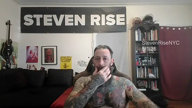 Snapshot of StevenRiseNYC chatting on May 1, 2026, 6:35 pm StevenRiseNYC online show from May 1, 2026, 6:35 pm