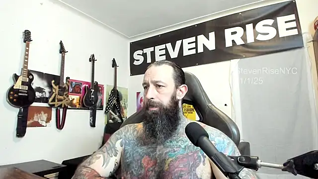 Snapshot of StevenRiseNYC chatting on November 1, 2025, 9:19 pm StevenRiseNYC online show from November 1, 2025, 9:19 pm