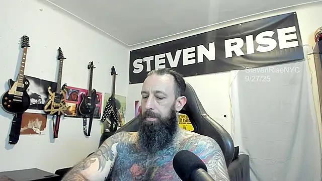 Snapshot of StevenRiseNYC chatting on September 28, 2025, 2:18 am StevenRiseNYC online show from September 28, 2025, 2:18 am